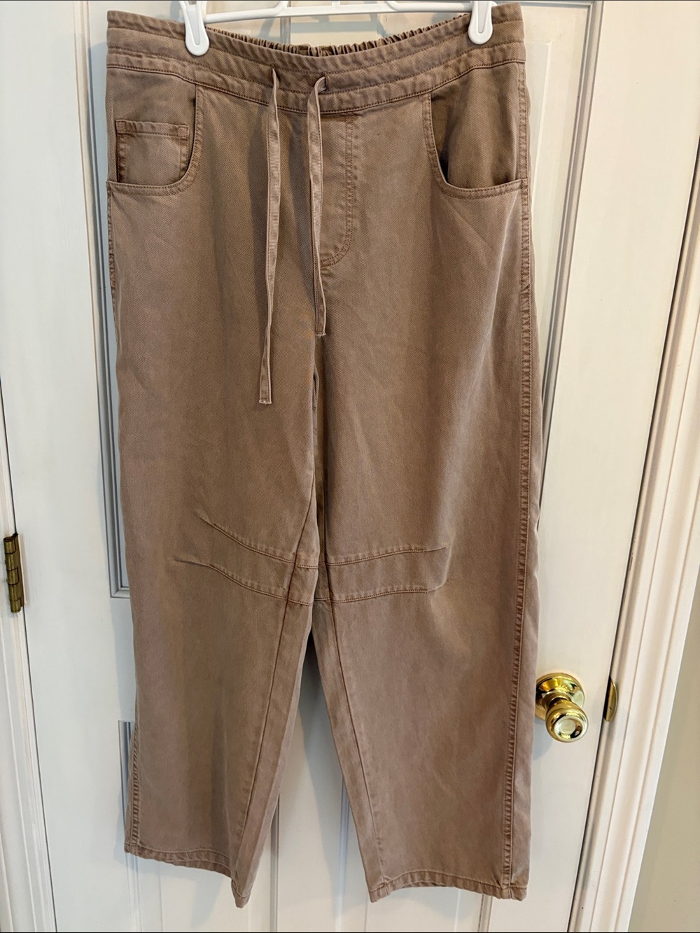 Young fabulous & broke size large brown barrell pull on jeans size large new